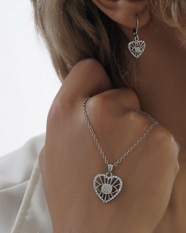 نیم ست قلب نگین دار مخراج کاری شده